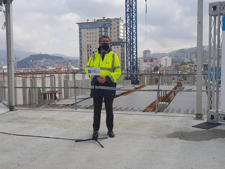 O presidente da Xunta, Alberto Núñez Feijóo, nunha visita ás obras da estación intermodal de Vigo 