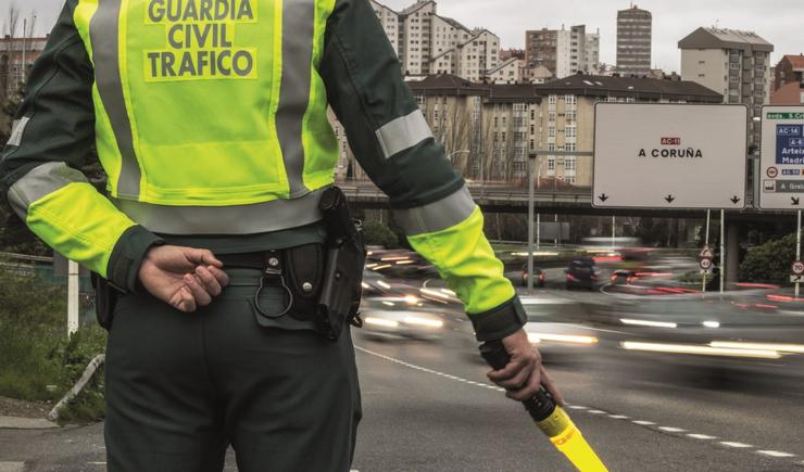 Control de tráfico da Garda Civil.. GARDA CIVIL