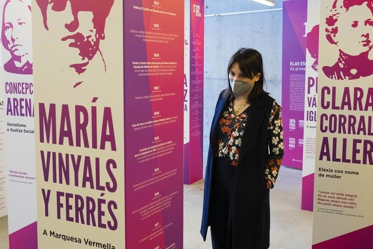 A conselleira de Emprego e Igualdade, María Jesús Lorenzana, inaugura a exposición 