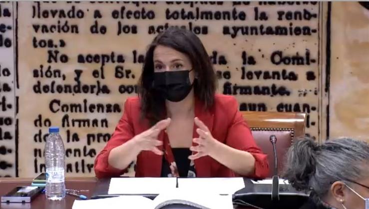 A secretaria de Estado de Sanidade, Silvia Calzón, na Comisión deste martes 18 de maio de 2021 de Sanidade e Consumo do Senado. SENADO 