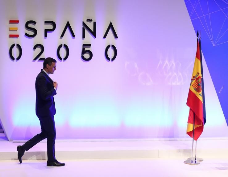 O presidente do Goberno de España, Pedro Sánchez, despois de intervir na presentación do proxecto España 2050, no Auditorio do Museo Nacional Raíña Sofía, a 20 de maio de 2021, en Madrid (España). O proxecto pretende pór en marcha unha reflexión cole. EUROPA PRESS