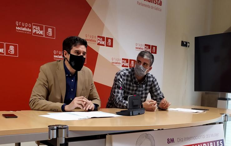 Pablo Arangüena e Martín Seco, deputados do PSdeG, nunha rolda de prensa
