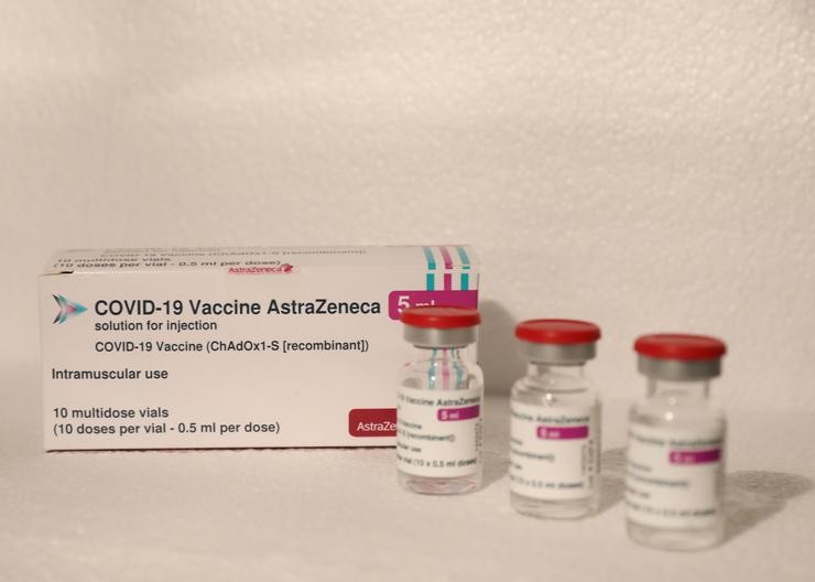Varios viarios da vacina de AstraZeneca contra o Covid-19, a 7 de maio de 2021, en Madrid (España).. Marta Fernández - Europa Press / Europa Press