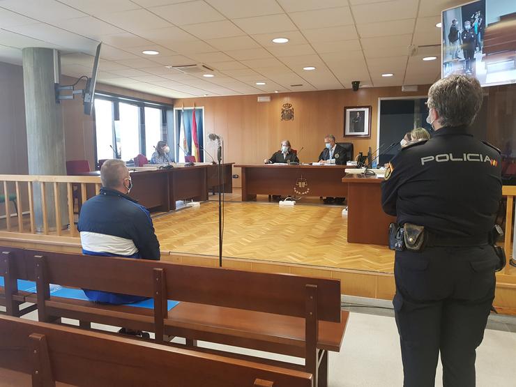Xuízo na sección quinta da Audiencia Provincial de Pontevedra, con sede en Vigo, contra un home acusado de violación e abuso sexual 