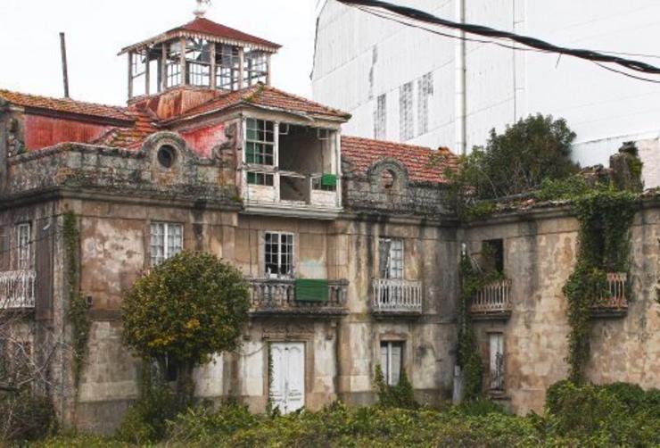 Casa Escuredo, BIC que está a piques de perder esta condición no Grove 