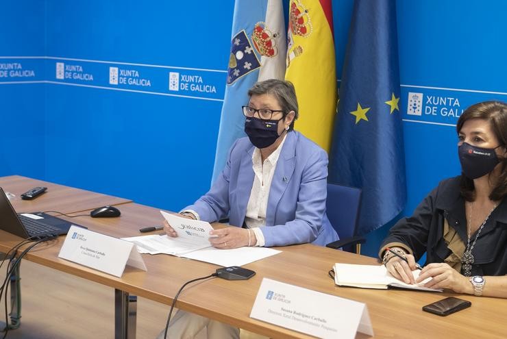 A conselleira Rosa Quintana e a  directora xeral de Desenvolvemento Pesqueiro, Susana Rodríguez, inauguran por videoconferencia a xornada Comportamento ecosistémico e biolóxico dá coquina en Galicia, organizada polo Centro de Investigacións Mariñas.. CONCHI PAZ 