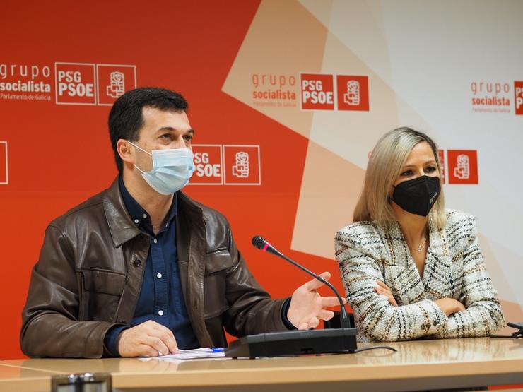 O secretario xeral do PSdeG, Gonzalo Caballero, e a nova deputada socialista Noelia Otero.. PSDEG / Europa Press