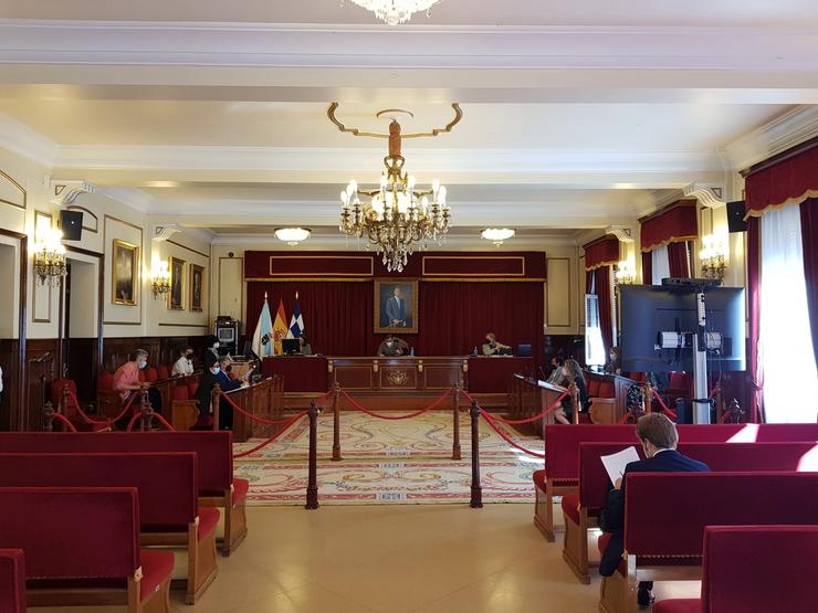 Pleno do Concello de Ferrol celebrado de maneira presencial e telemática.