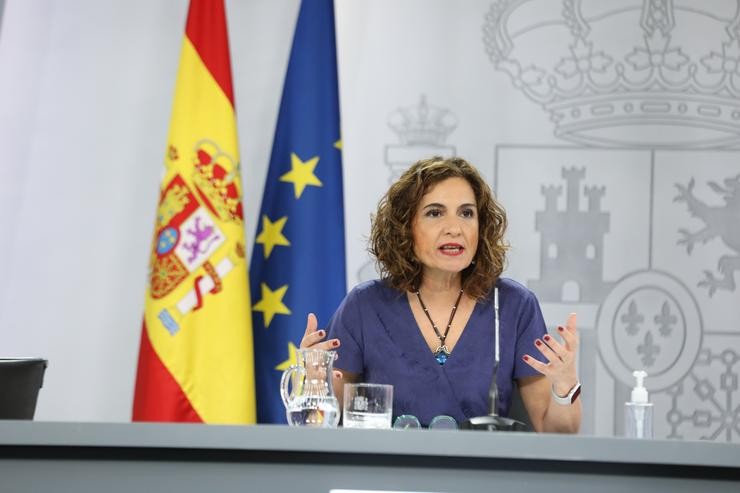 A ministra portavoz e de Facenda, María Jesús Montero, comparece en rolda de prensa posterior ao Consello de Ministros extraordinario en Moncloa, a 24 de xuño de 2021, en Madrid (España).. EUROPA PRESS/M.FERNÁNDEZ. POOL - Europa Press / Europa Press