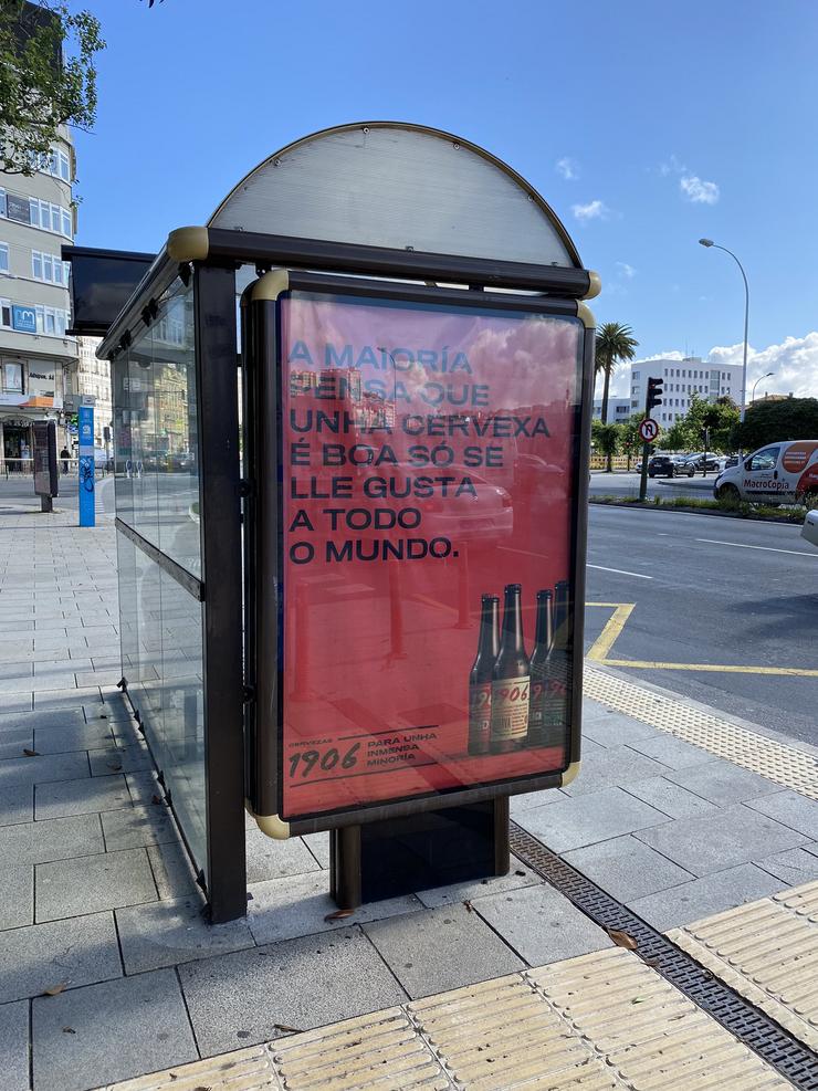 Cartel de Estrella Galicia en galego