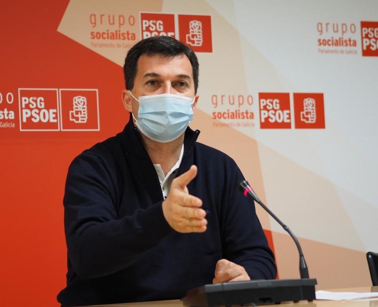 Gonzalo Caballero (PSdeG) en rolda de prensa no Parlamento galego. PSDEG / Europa Press