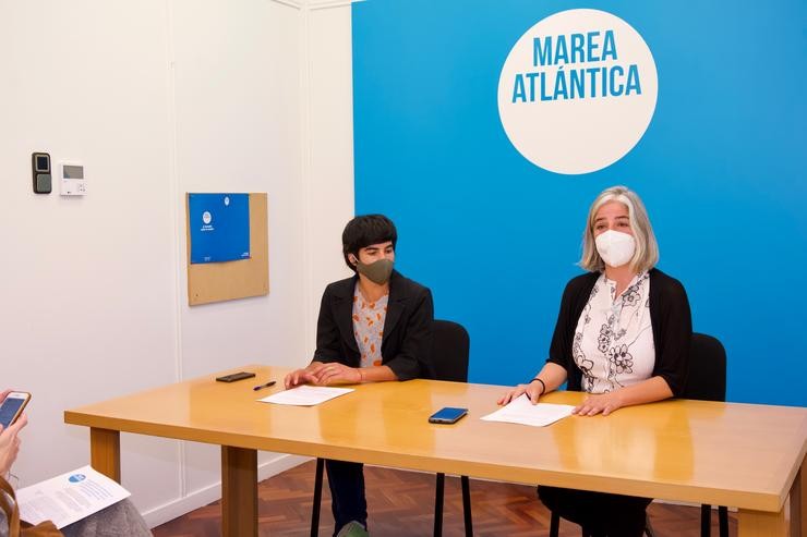 A portavoz do grupo municipal da Marea Atlántica, María García, ofrece unha rolda de prensa sobre os orzamentos participativos. JAVIER_VALENZUELA / Europa Press