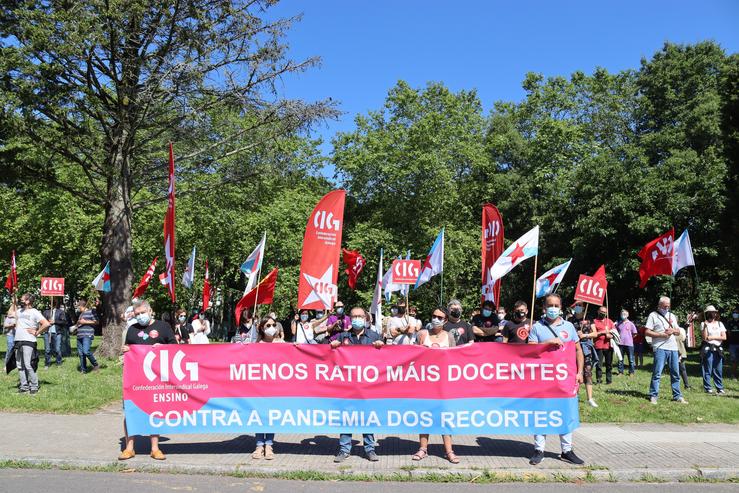 Protesta da CIG-Ensino ante a Xunta 