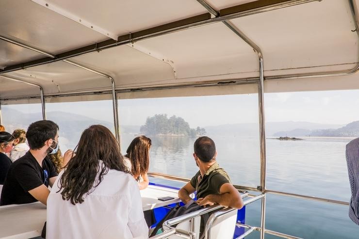 Arquivo - O festival ofrece un paseo en catamarán pola costa de San Simón. SINSAL SON ESTRELA GALICIA - Arquivo / Europa Press