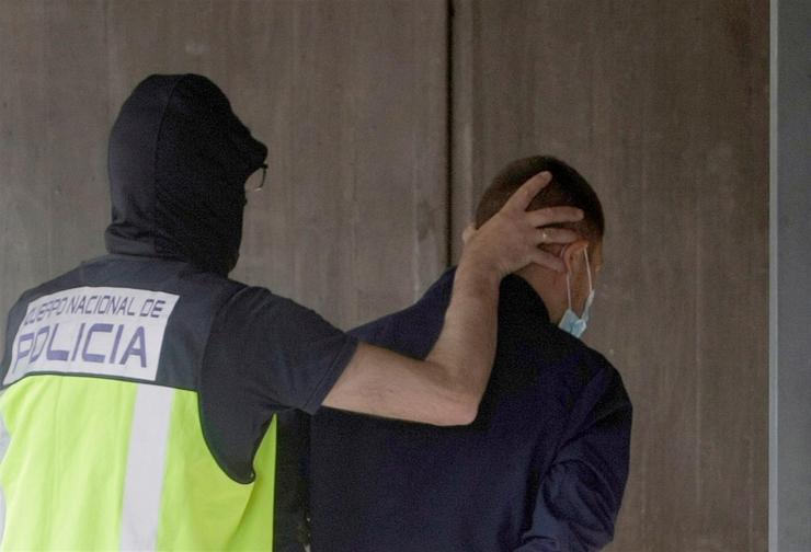 Chegada aos xulgados da Coruña dos mozos presuntos autores do asasinato de Samuel 