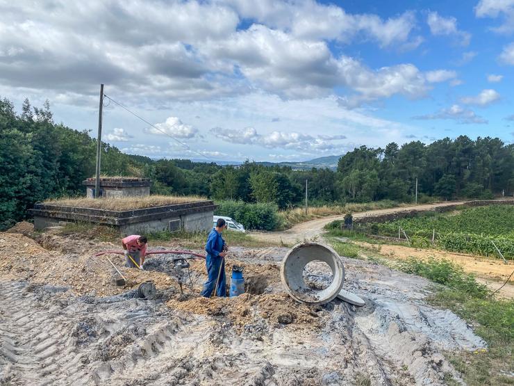 Obras de abastecemento de auga potable. Foto: Prensa Concello de Verín