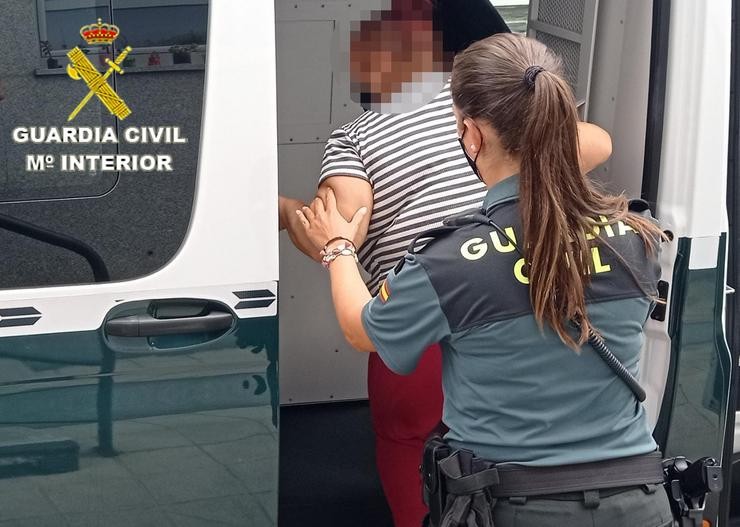 Muller detida pola Garda Civil  /GARDA CIVIL