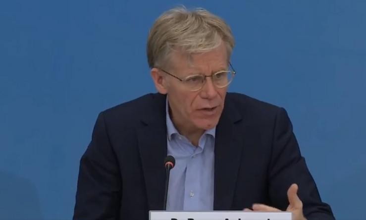 Arquivo -  Bruce Aylward, en rolda de prensa. 25 de febreiro de 2020.. OMS - Arquivo 
