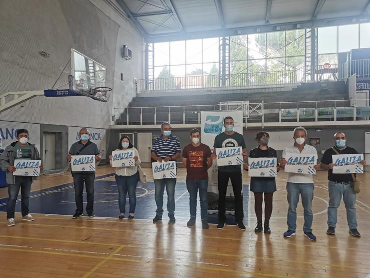 A plataforma Vía Galega e representantes do deporte galego presentanla campaña 'Galiza. Un pobo, unha selección'. 