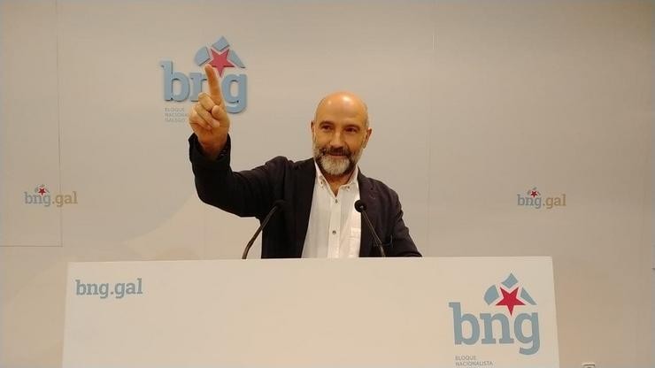 O deputado do BNG, Néstor Rego, en rolda de prensa. BNG / Europa Press