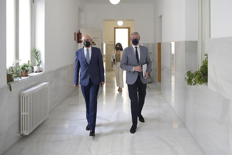Alfonso Rueda e Fernando Suanzes presiden a Comisión Mixta de Fiscalía.. XUNTA / Europa Press