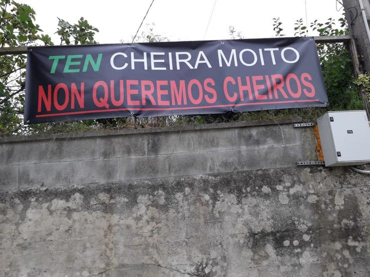 Críticas polos malos cheiros da planta de residuos de Touro / Ecoloxistas en Acción