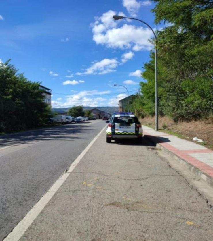 A Garda Civil intercepta a un condutor a 141 quilómetros por hora nunha zona limitada a 50 en Xinzo de Limia (Ourense).. GARDA CIVIL 