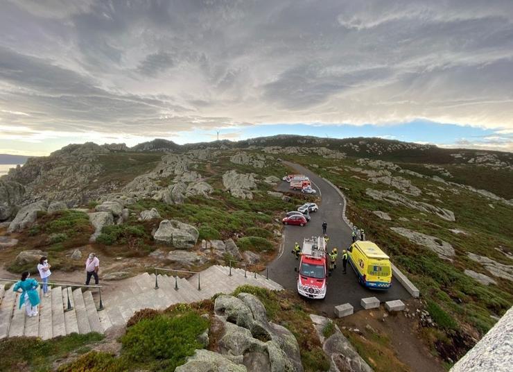 Efectivos de emerxencias atopan un cadáver en Punta Nariga, Malpica/Radio Nordés