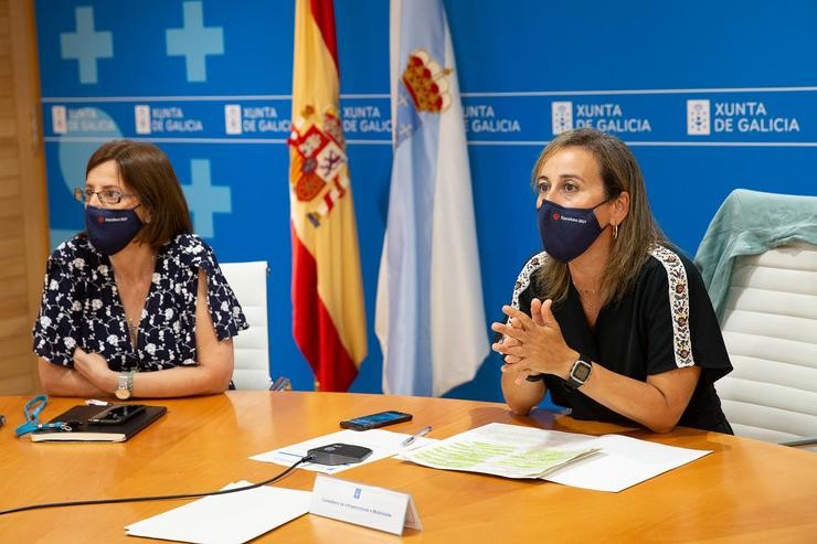 A conselleira de Infraestruturas e Mobilidade, Ethel Vázquez, e a directora de Augas de Galicia, Teresa Gutiérrez, presentan o anteproxecto de lei. XUNTA / Europa Press