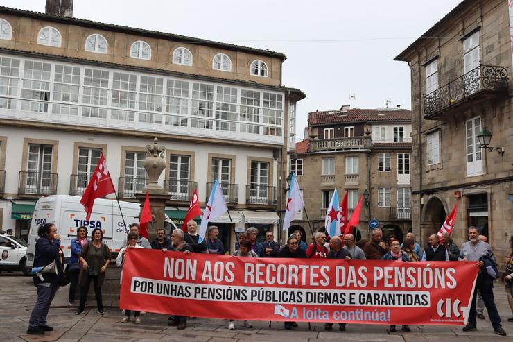 Xubilados e pensionistas da CIG mobilízanse no sete cidades galegas para demandar a revalorización das pensións de acordo ao IPC real e non sobre o medio. CIG / Europa Press
