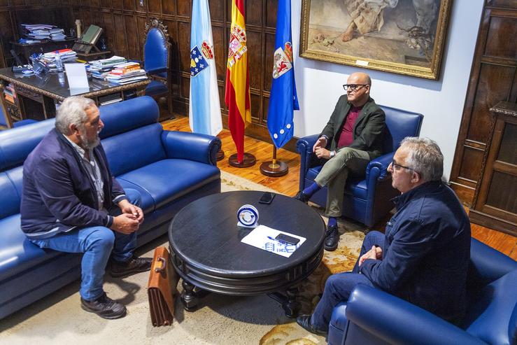 Reunión Manuel Baltar (Presidente Dá Deputación Ourense) Con Anxo Pérez Carballo (Secretario Comarcal Dá Cig En Ourense), Acompañado De Plácido Álvarez Dobaño (Vicepresidente Dá Deputación Ourense).. DEPUTACIÓN DE OURENSE 