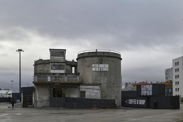O Peirao da Batería da Coruña onde se exhibiu Untold Stories? do fotógrafo Peter Lindbergh. M. Dylan - Europa Press - Arquivo / Europa Press