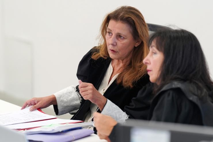 A xuíza Elena Fernández Curràs durante o xuízo polo accidente do Alvia, na Cidade da Cultura de Santiago de Compostela, a 6 de outubro de 2022 / Álvaro Ballesteros - Arquivo