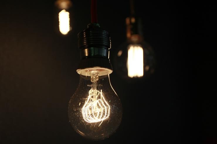 Lámpada de luz e electricidade 
