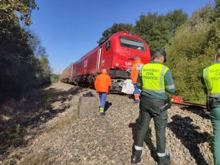 Morre un home de 50 anos ao ser arroiado por un tren de mercadorías nun paso a nivel en Rábade (Lugo). GARDA CIVIL DE LUGO / Europa Press