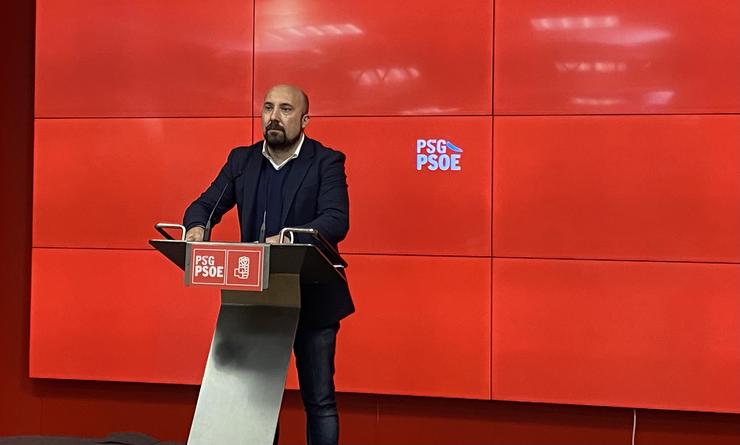 O secretario de Organización do PSdeG, José Manuel Lage, durante a rolda de prensa. 