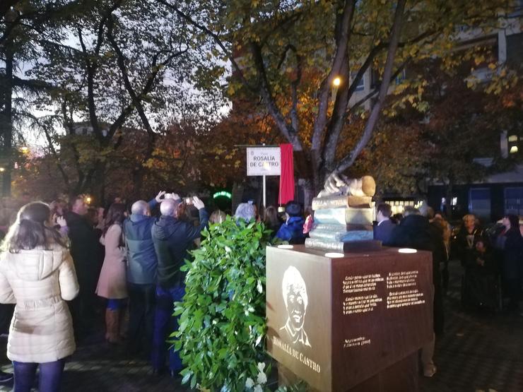 Inauguración en Pamplona da praza Rosalía de Castro 