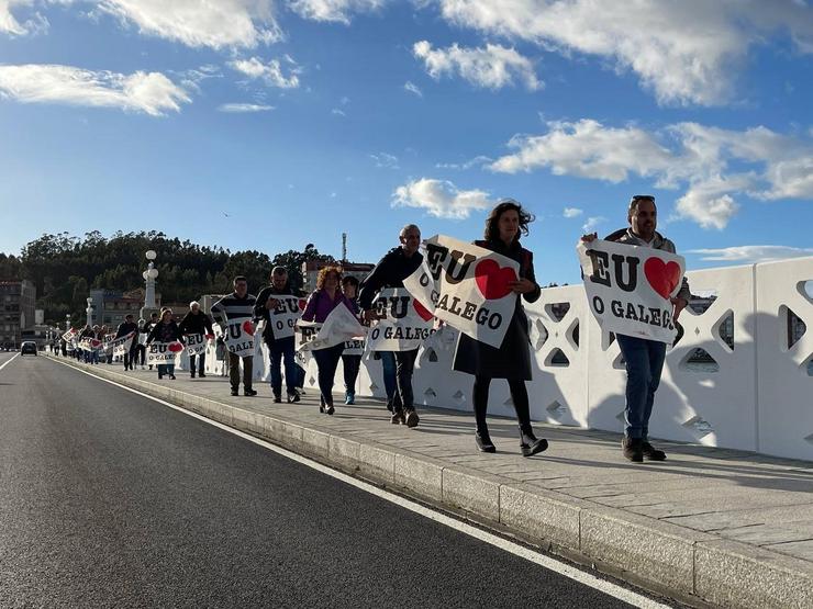 Mobilización en defensa da lingua galega organizada pola Mesa pola Normalización Lingüística / A MESA POLA NORMALIZACIÓN LINGÜÍSTICA.