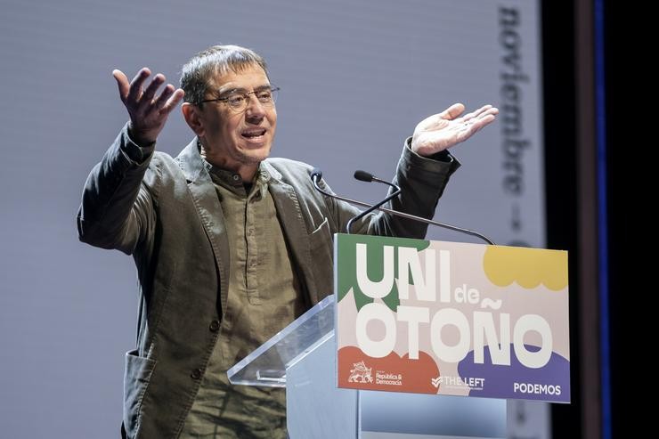 Arquivo - O cofundador de Podemos Juan Carlos Moedeiro, no acto de de a 'Uni de outono' no Teatro Coliseum, a 6 de novembro de 2022, en Madrid. A. Pérez Meca - Europa Press - Arquivo 