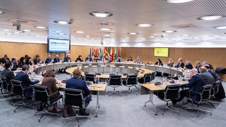 O Goberno e as comunidades autónomas acordan pór en marcha un observatorio de Boas Prácticas Regulatorias e unha Comisión para axilizar os trámites administrativos e seguir mellorando o clima de negocios 