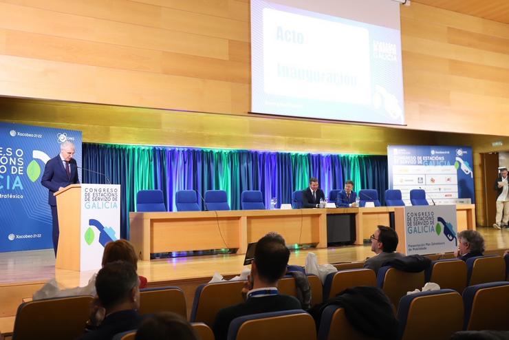 O vicepresidente primeiro e conselleiro de Economía, Industria e Innovación, Francisco Conde, durante a súa intervención no congreso da Federación Galega de Estacións de Servizo. XUNTA 