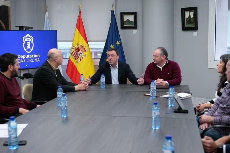 O presidente da Deputación da Coruña, Valentín González Formoso, mantén unha reunión con representantes do cluster audiovisual galego / Deputación da Coruña