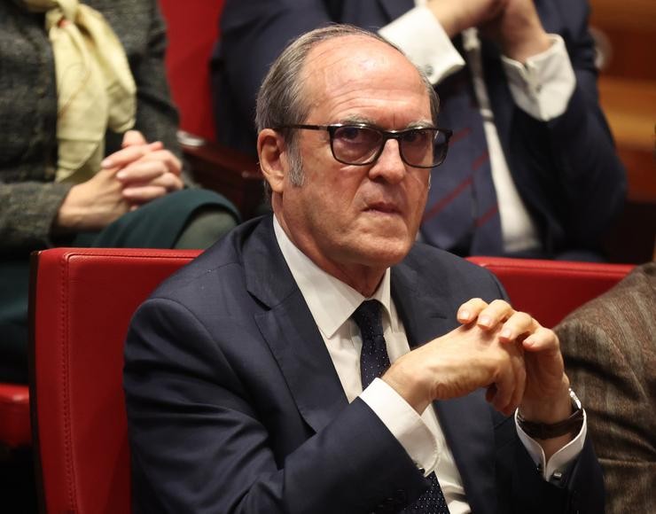 O Defensor do Pobo de España, Ángel Gabilondo / Isabel Infantes - Arquivo