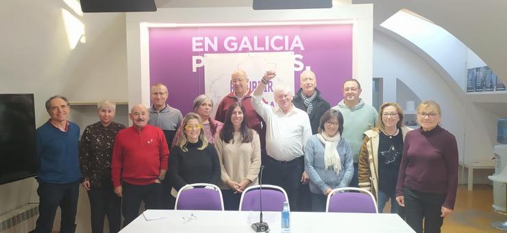 Foto de familia dos integrantes de 'Rexurdir Podemos', candidatura ás primarias de Podemos Galicia. REXURDIR PODEMOS 
