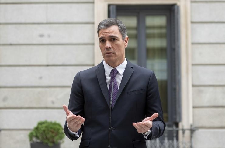 O presidente do Goberno, Pedro Sánchez, ofrece declaracións aos medios. Alberto Ortega - Europa Press