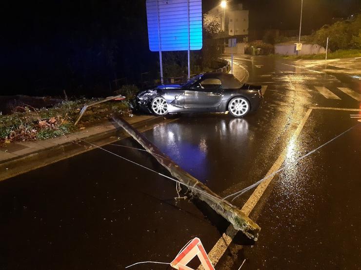 O vehículo do accidente. CONCELLO DE LUGO / Europa Press