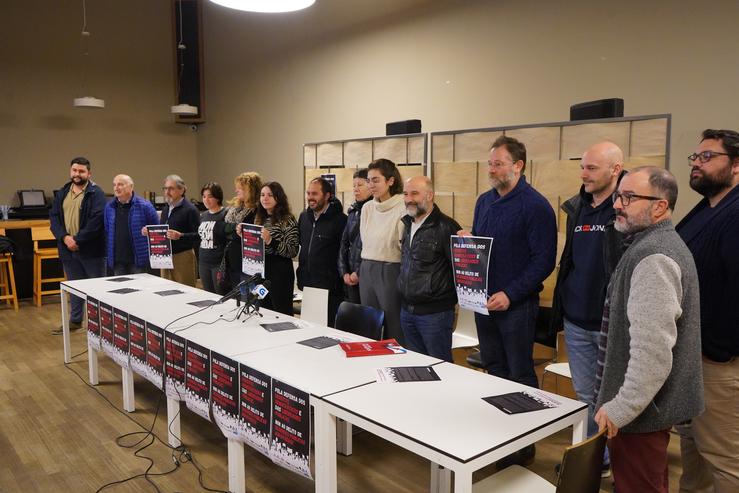 Representantes de quince organizacións que apoian as mobilizacións en Galicia contra a reforma do Código Penal que introducirá o delito de desordes públicas agravadas 