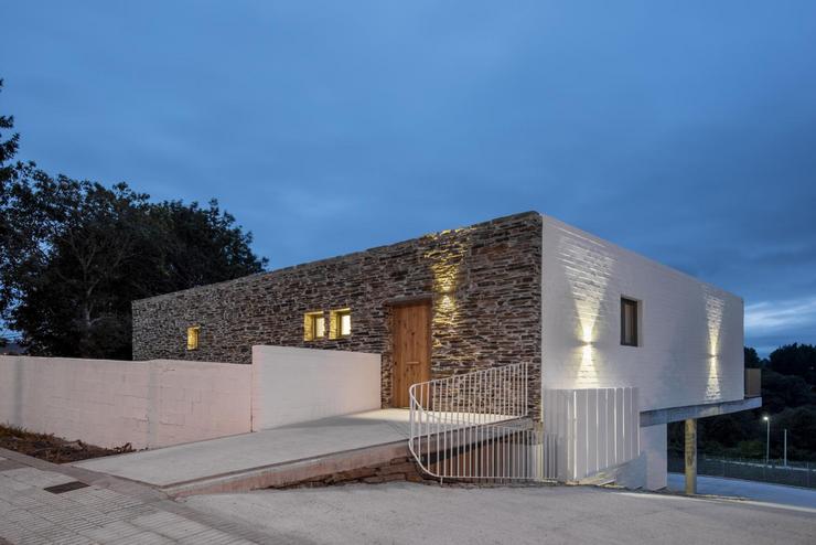 Casa hórreo deseñada por Javier Sanjurjo en Vilalba.