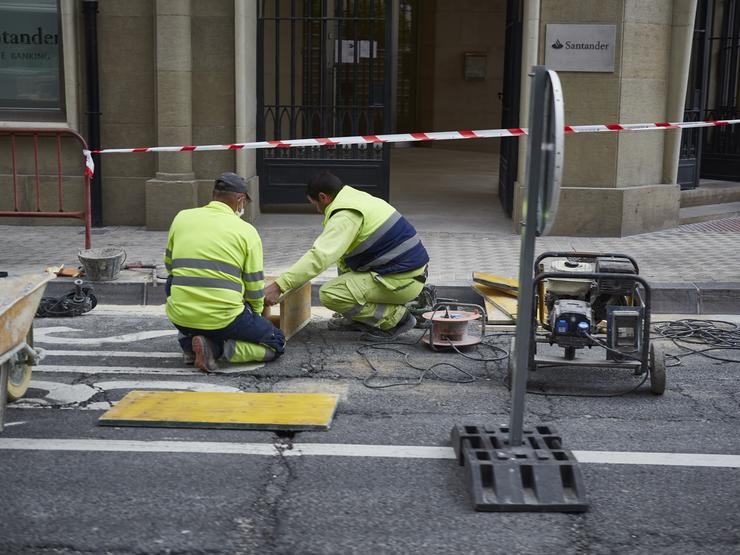 Traballadores nunha obra. Eduardo Sanz - Europa Press - Arquivo