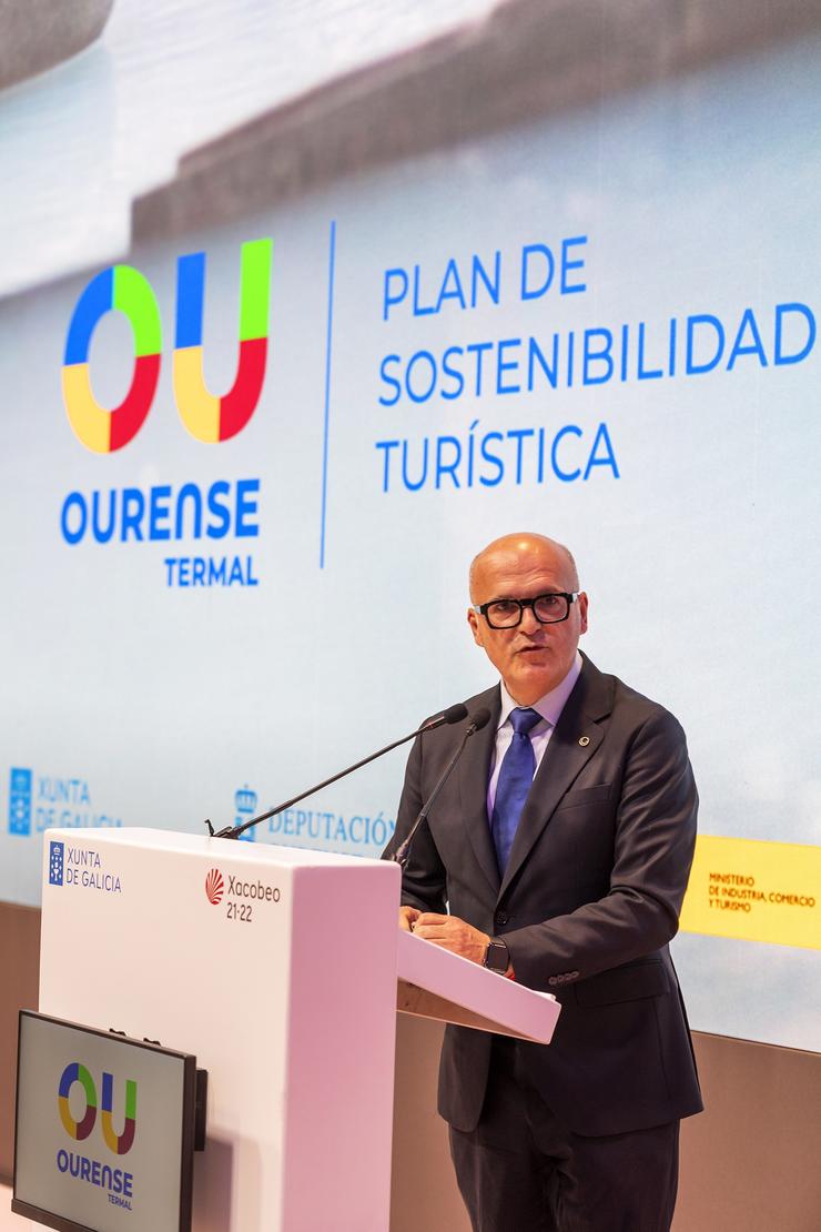 O presidente da Deputación de Ourense, Manuel Baltar, presentou este xoves en Fitur o Plan de Sustentabilidade Turística en Destino 
